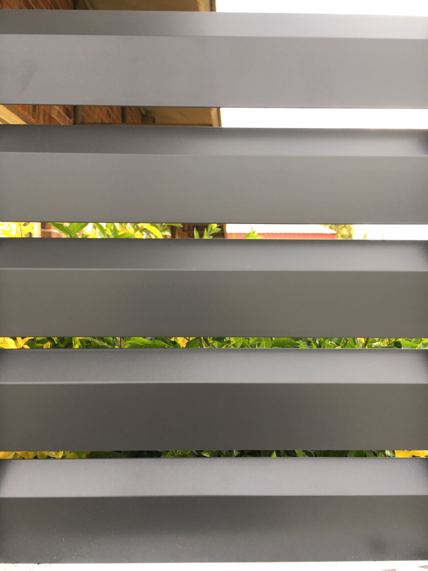 Loov-A-Slat aluminium slat fencing panel 10mm gap
